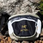 【現貨】ARC'TERYX x BEAMS Beta Lt 拼色 始祖鳥 鳥牌 聯名 斜背包側背包腰包小包