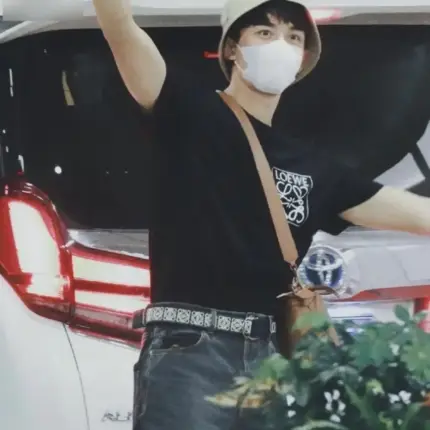 LOWE 22FW Anagram T-shirt 經典刺繡幾何渲染 印花假口袋 短袖T恤