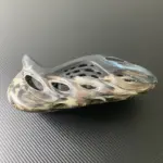 【現貨】YEEZY Foam Runner "MX Cinder" 黑炫彩 洞洞鞋 洞洞拖 拖鞋 YZY ID4126