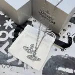 【現貨】Viv1enne Westwood mini bas relief pendant 滿鑽星球浮雕 項鍊吊墜