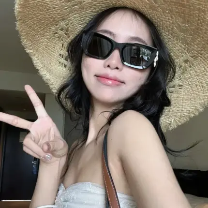 【現貨】【過驗】M1U M1U 25SS 繆繆 橢圓LOGO太陽眼鏡墨鏡鏡框 SMU09W