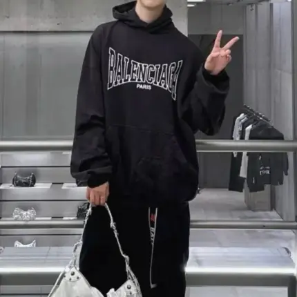 【現貨】巴黎 BLC 24FW 胸口大logo 開裂破壞印花 帽T連帽衛衣帽衫 黑色