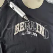 巴黎 BLC 23SS Be kind 補丁刺繡做舊破壞 logo字母 水洗 短袖T恤 水洗藍黑