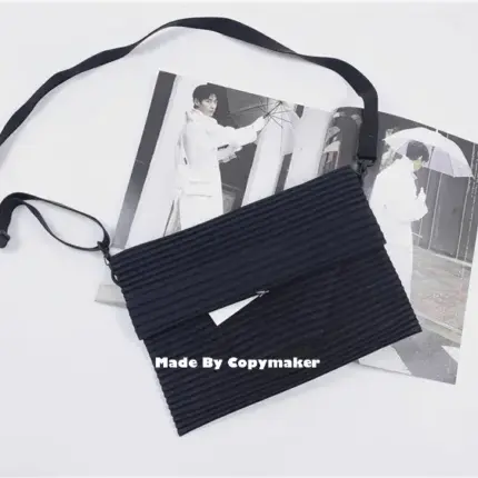 Homme Plisse lssey Mivake 22SS 三宅一生 褶皺 單肩包 側背包 斜背包