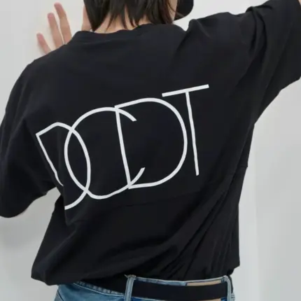 【預售】DESCENTDANT 25SS PORT SWITCHING 背後大字母 拼接 短袖T恤 三色 DCDT