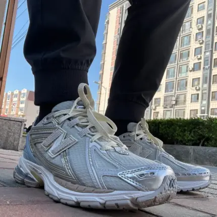 【預售】KITH x NB 1906R 聯名 白藍 慢跑鞋休閒鞋 M1906RKC