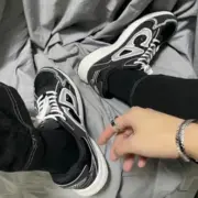 【預售】D1OR B30 CD 經典logo 簡約素色 休閒鞋板鞋運動鞋 黑白