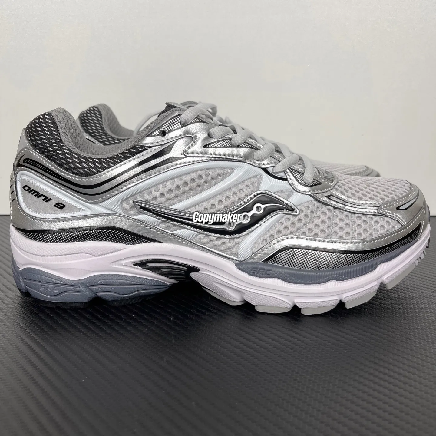 【預售】Saucony Pro Grid Omni 9 OG 減震機能運動鞋休閒鞋 灰銀