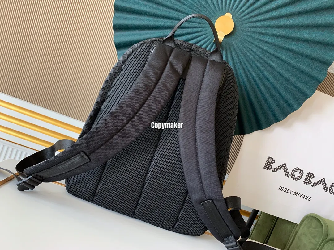 【618新品】【特價】lssey Mivake 25SS 三宅一生 Daypack 後背包雙肩包 黑色