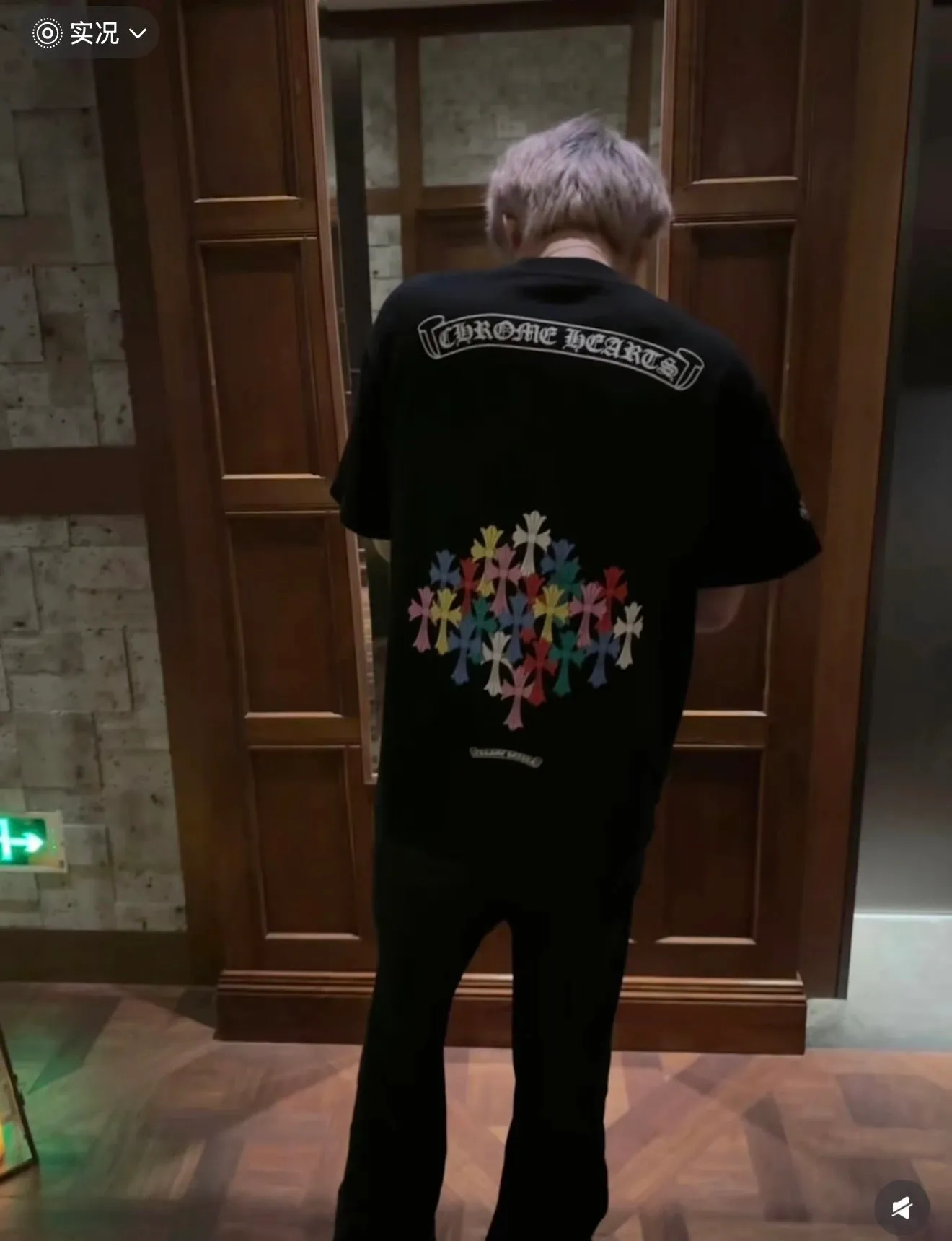 【預售】Chrome Hearts 25SS 胸口小字 後背彩色十字架 短袖T恤 CH克羅心 黑色/白色
