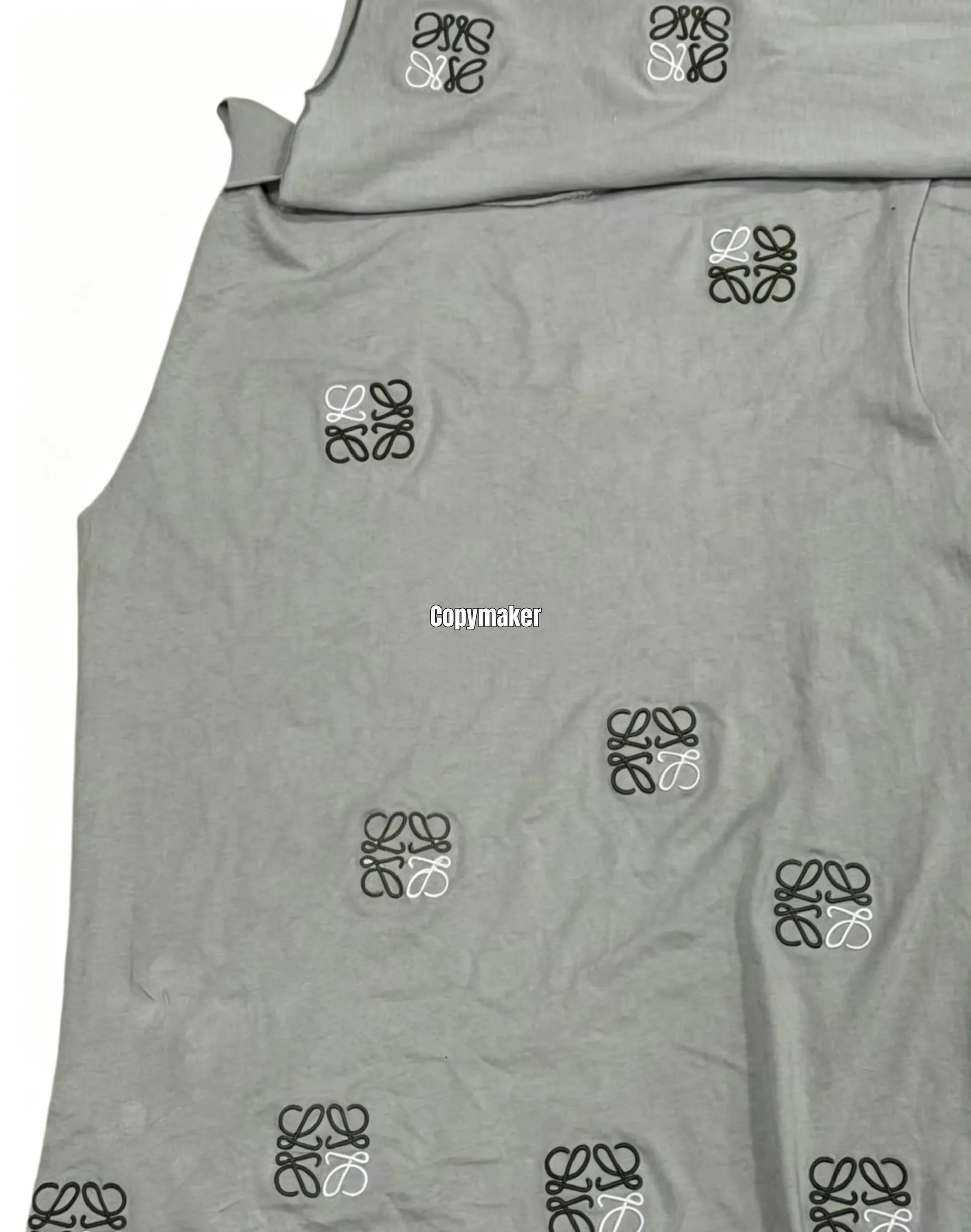 【618新品】【過驗】LOWE 26SS 春夏系列 Anagram 幾何刺繡 簡約素色短袖T恤 水泥灰