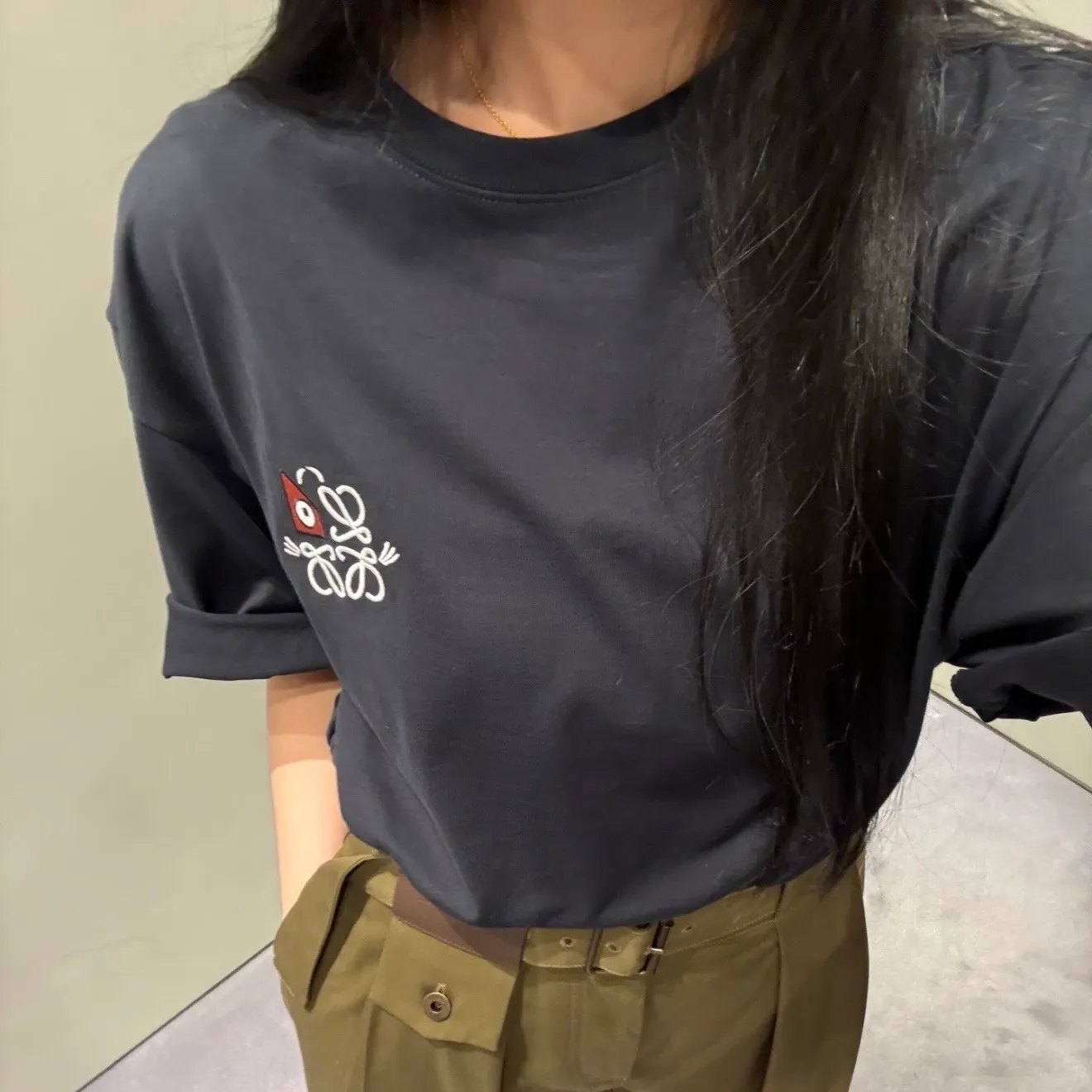 【預售】LOWE× Louis Wain 26SS 聯名款 SS26 春士系列 幾何刺繡貓咪 簡約 短袖T恤