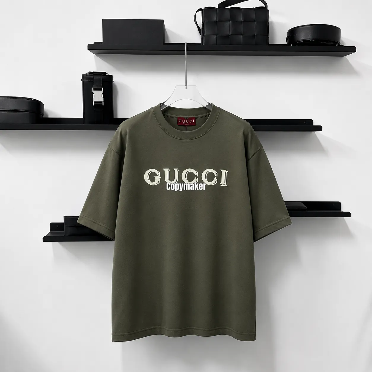 【預售】GUC 26SS 經典字母刺繡 短袖T恤 簡約素色 森林綠