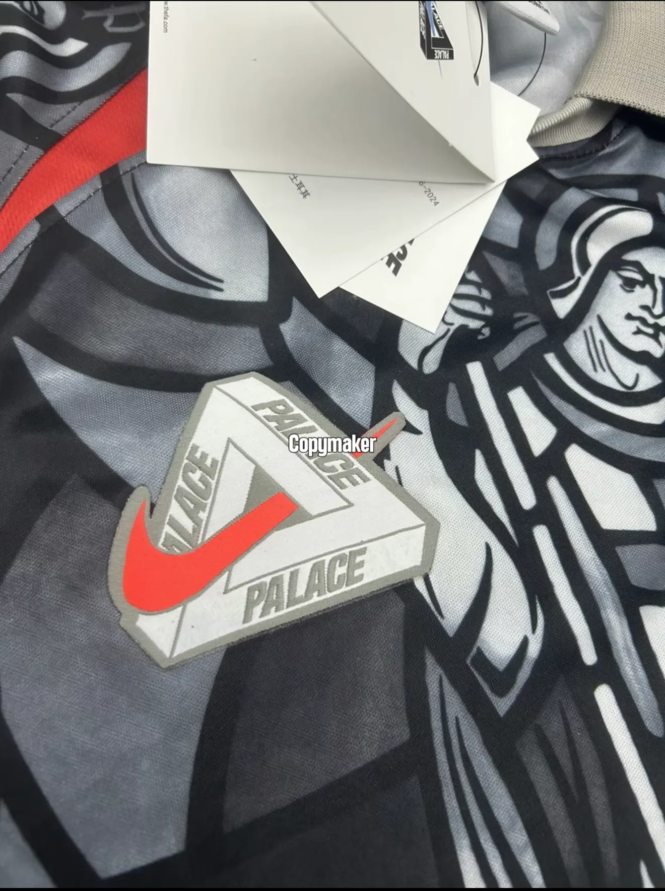 【預售】PALACE x NK x 英格蘭足球隊 26SS 三方聯名雕像印花 後背大印花 短袖T恤