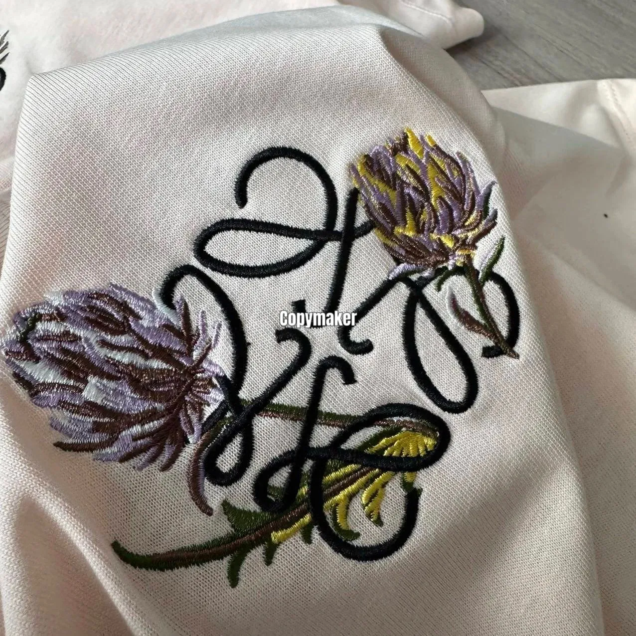 【預售】LOWE 26SS 朝鮮薊 Anagram幾何刺繡 簡約素色 短袖T恤 淡粉色