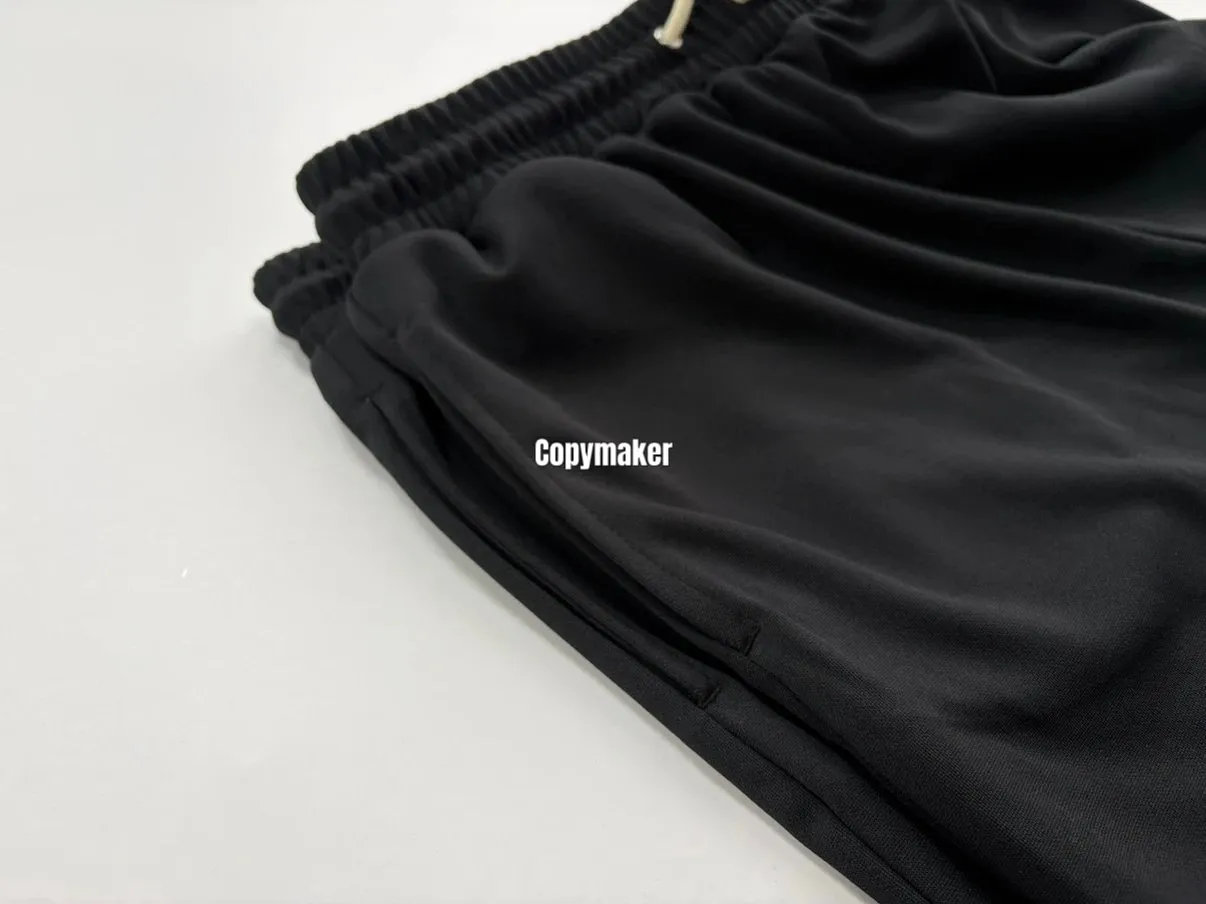 【618新品】【過驗】CELIN 26SS 小logo 簡約素色 透氣排汗 短褲休閒褲 黑色