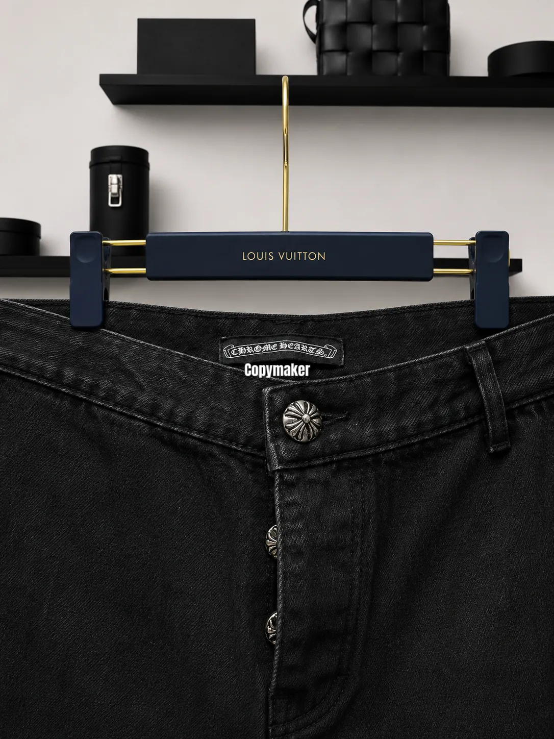 【618新品】Chrome Hearts Chino 克羅心 鍍銀五金後口袋拼皮十字架 牛仔短褲休閒褲