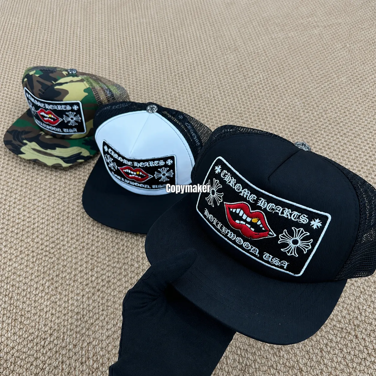 【618新品】Chrome Hearts 26SS 梵文字母紅唇刺繡 CH 克羅心 卡車帽鴨舌帽棒球帽 二色