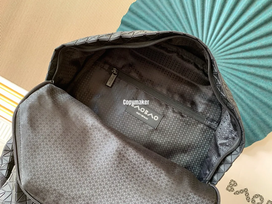 【618新品】【特價】lssey Mivake 25SS 三宅一生 Daypack 後背包雙肩包 黑色