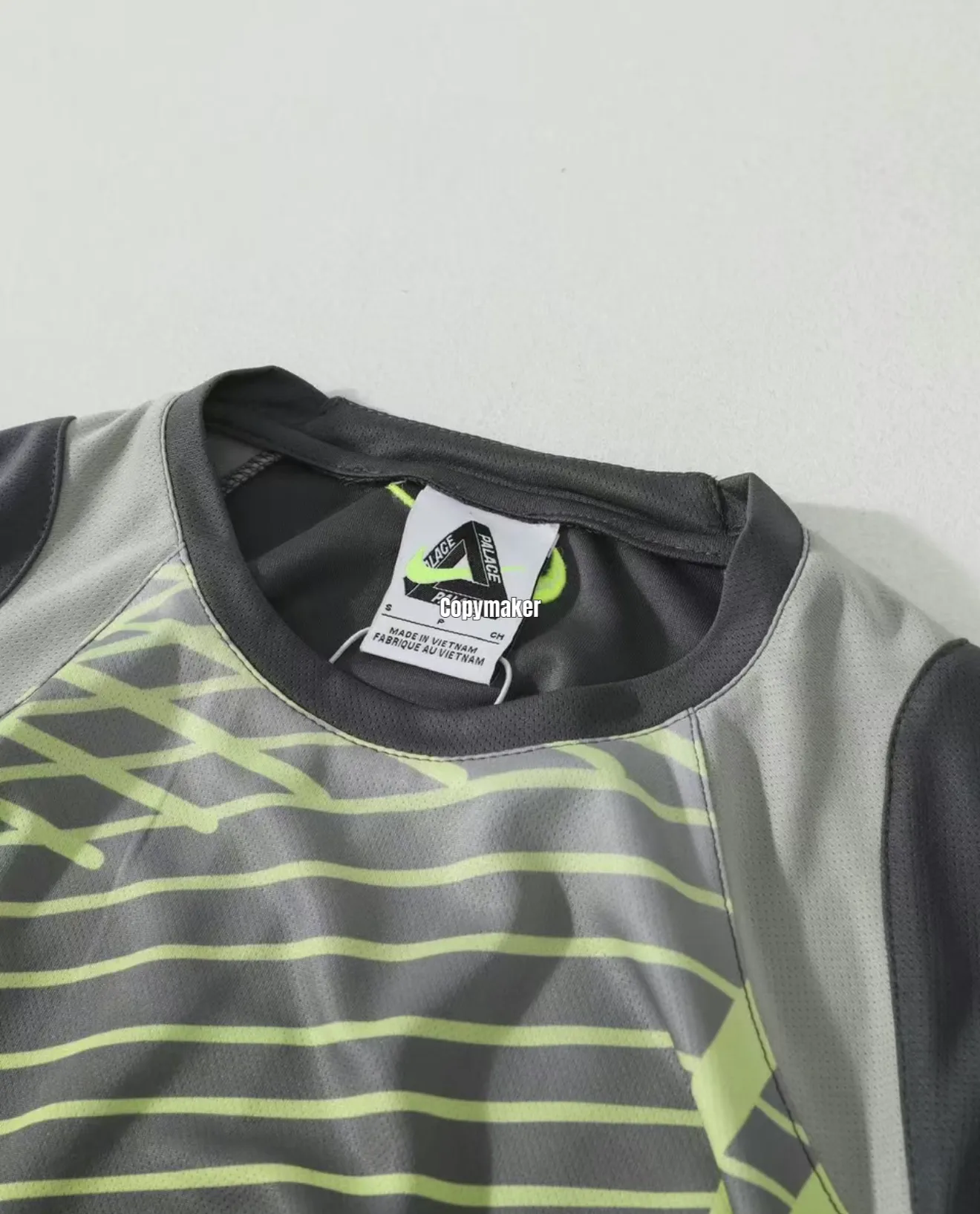 【預售】PALACE x NK  26SS 聯名 TOTAL P90 JERSEY logo 印花球衣短袖T恤