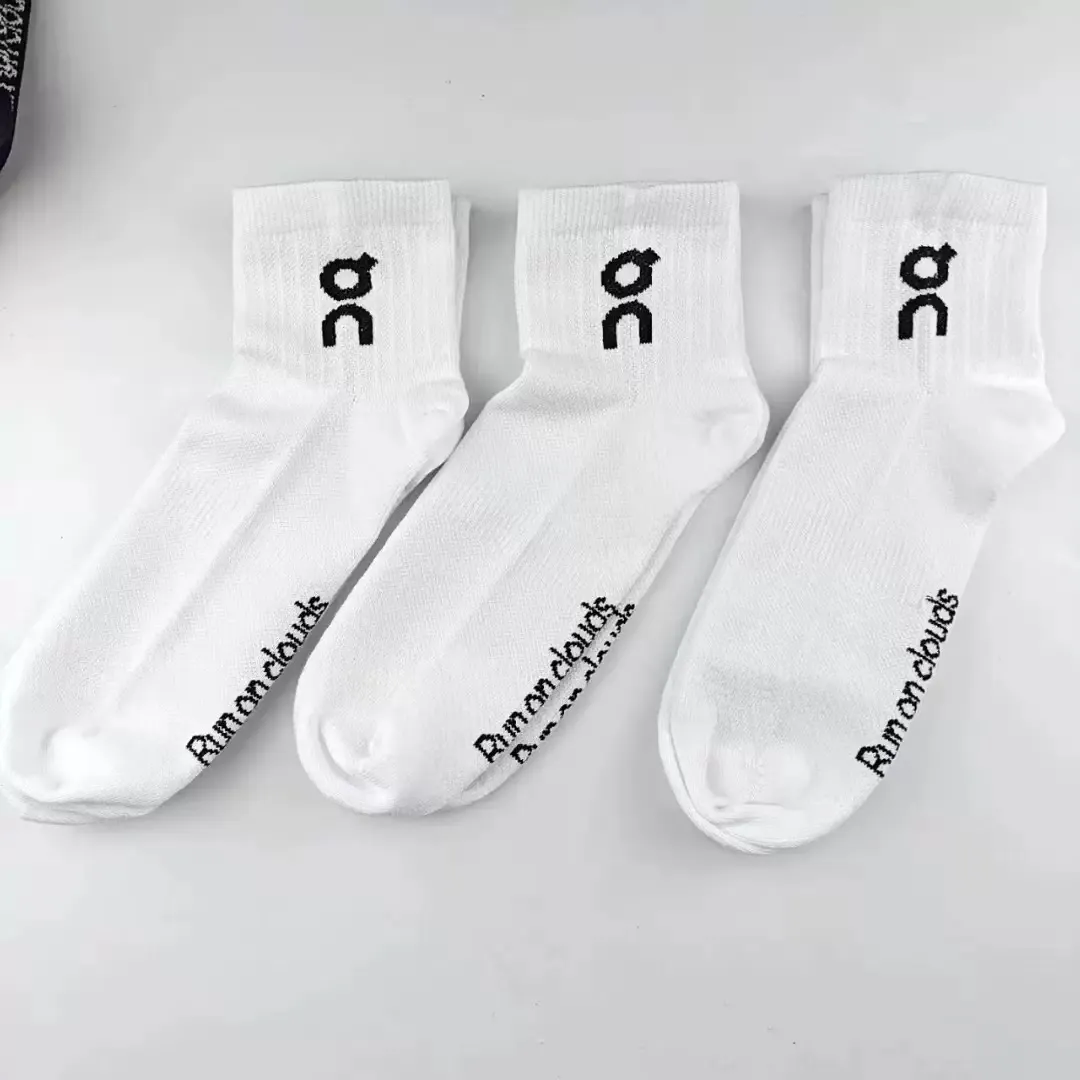 【預售】【一組三雙】On昂跑 Logo socks 簡約素色 短襪踝襪小腿襪棉襪襪子 三色