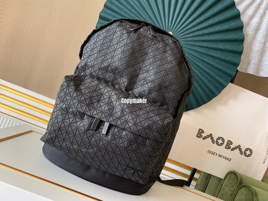【618新品】【特價】lssey Mivake 25SS 三宅一生 Daypack 後背包雙肩包 黑色