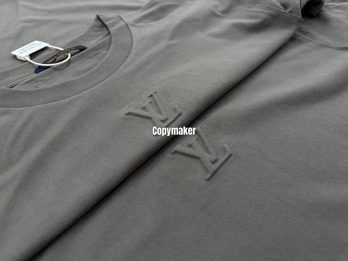 【618新品】【過驗】1V 26SS Embossed T-Shirt 壓紋浮雕經典logo 重磅簡約素色 短袖 T恤 三色