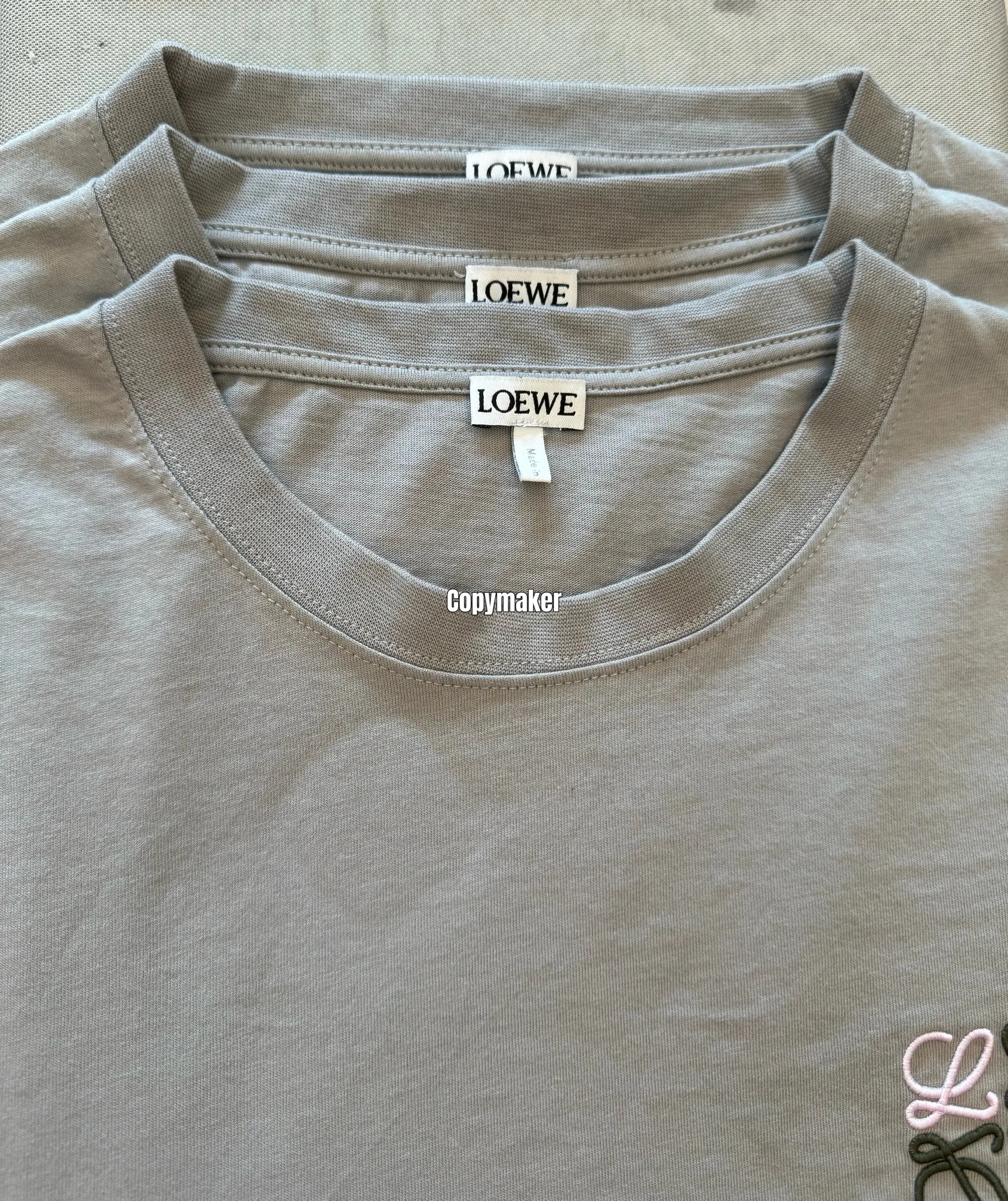 【618新品】【過驗】LOWE 26SS 春夏系列 Anagram 幾何刺繡 簡約素色短袖T恤 水泥灰