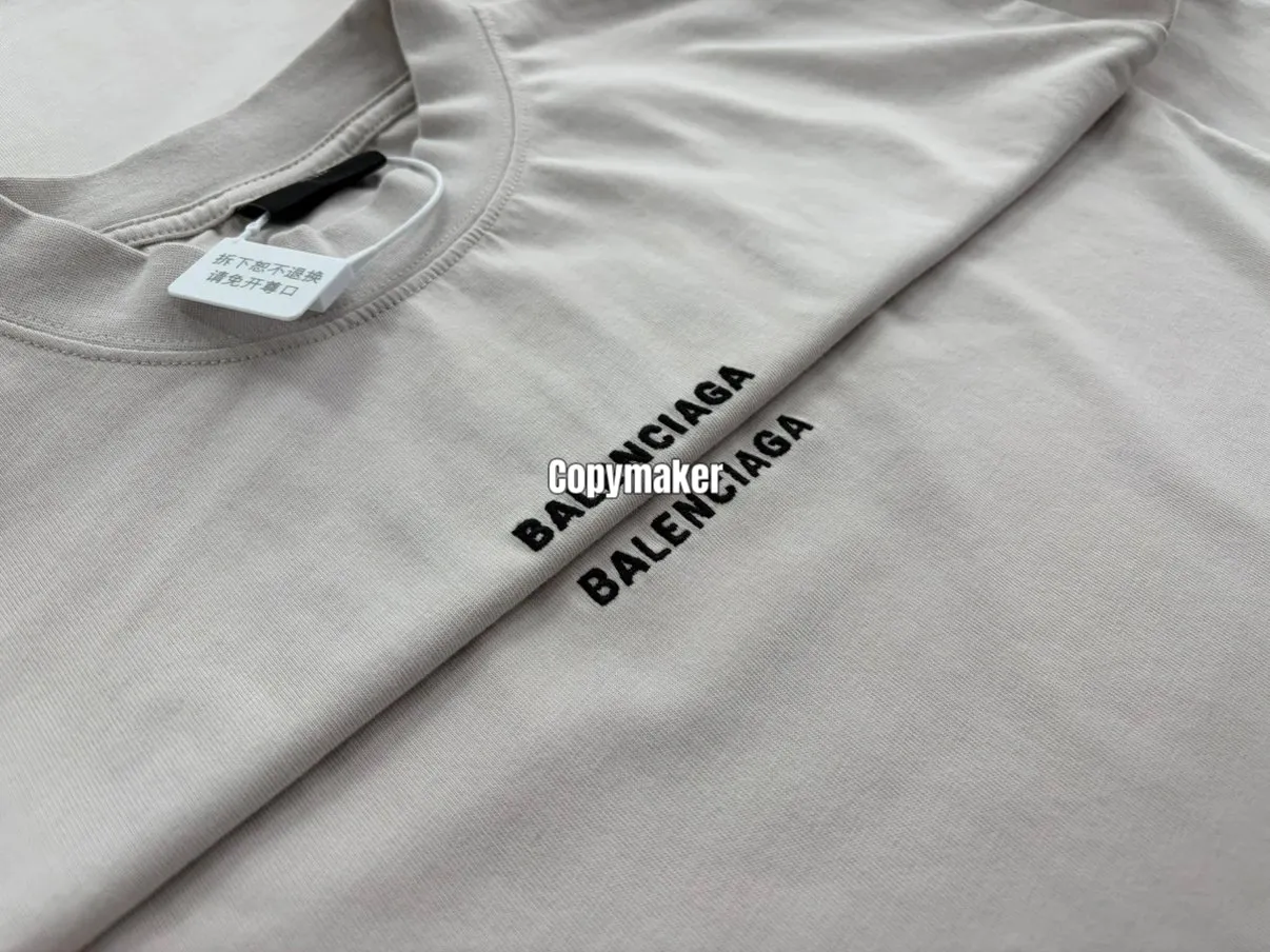 【618新品】【過驗】巴黎 BLC 26SS 胸口刺繡小logo 背後大logo 短袖T恤 黑色/米白