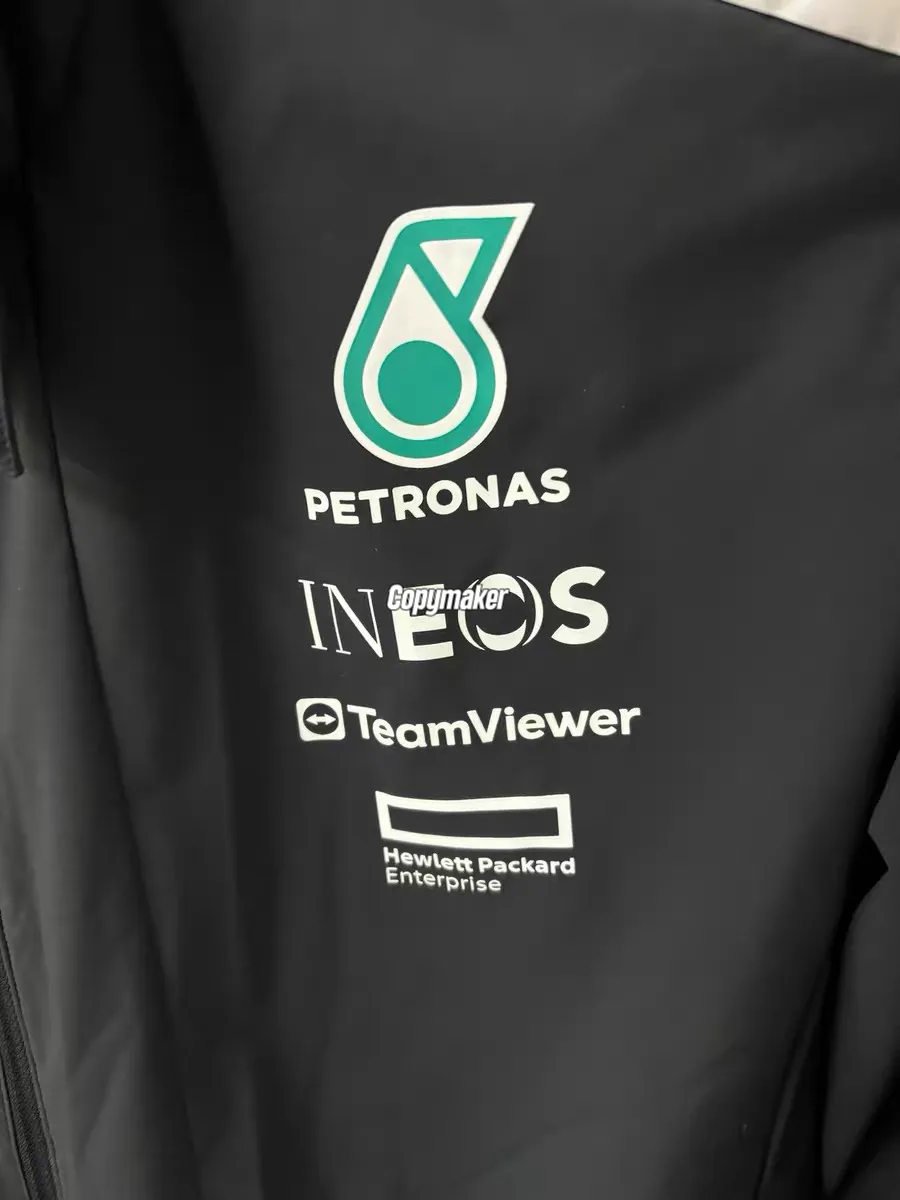 【預售】AD × MERCEDES-AMG 聯名款 PETRONAS F1 一級方程式車隊 拉鍊夾克外套棉服 黑色