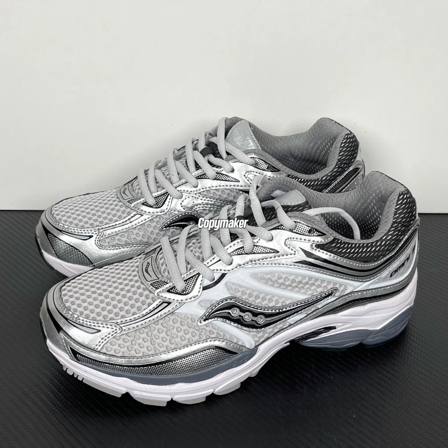 【預售】Saucony Pro Grid Omni 9 OG 減震機能運動鞋休閒鞋 灰銀