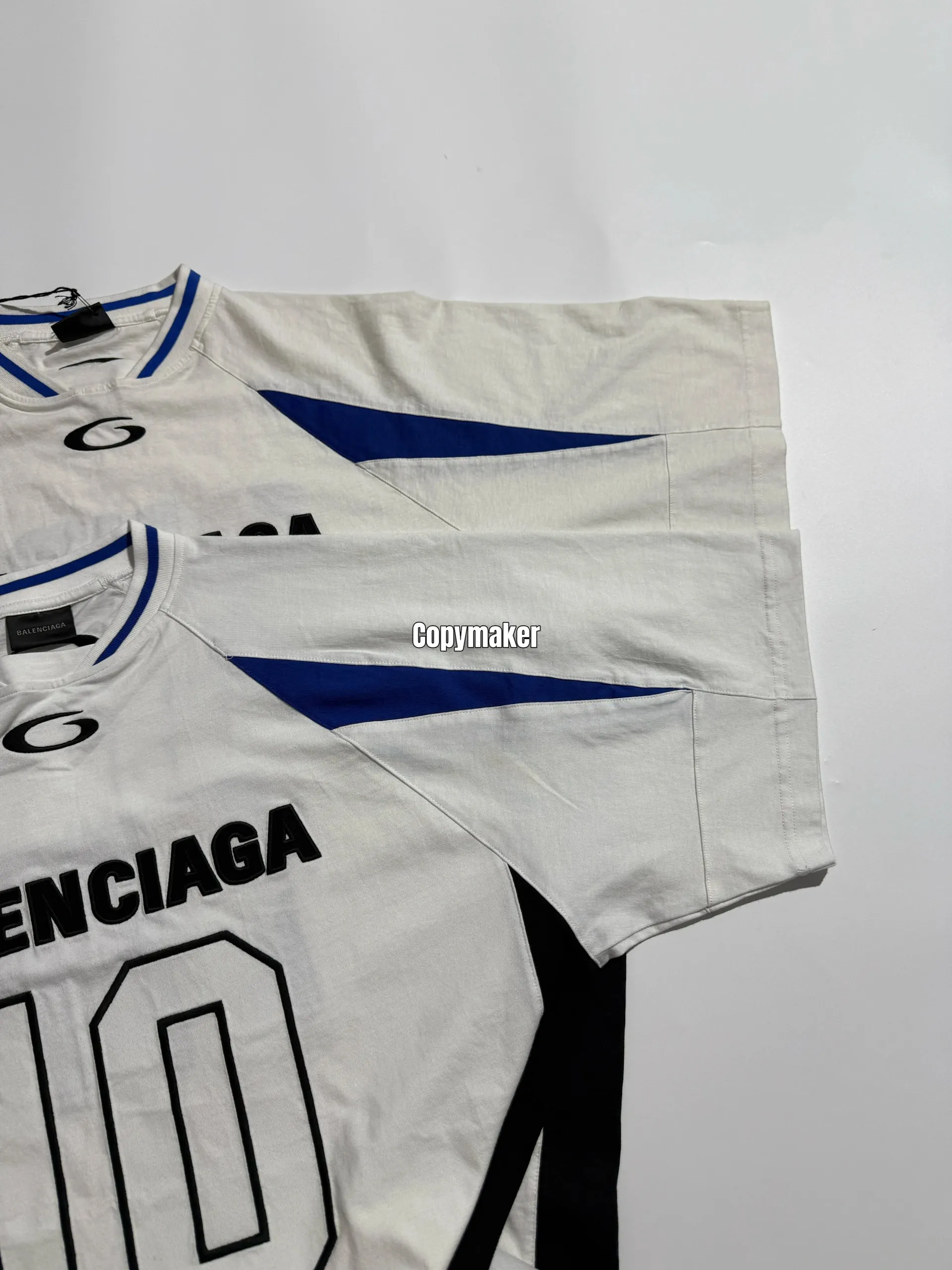 【618新品】【過驗】巴黎 BLC 26SS x NBA 聯名 拼接刺繡logo 短袖T恤足球衣 白色