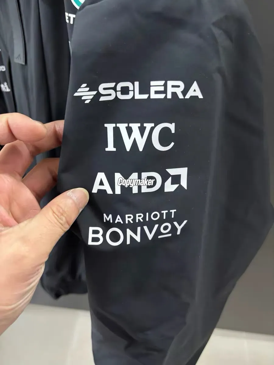 【預售】AD × MERCEDES-AMG 聯名款 PETRONAS F1 一級方程式車隊 拉鍊夾克外套棉服 黑色