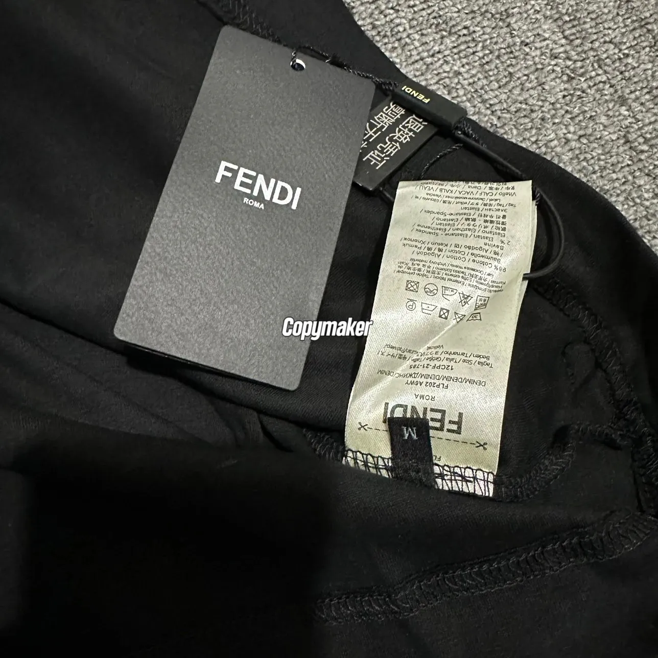 【預售】FEND1 25SS 簡約素色 經典老花胸牌 半絲光棉 短袖T恤 黑色