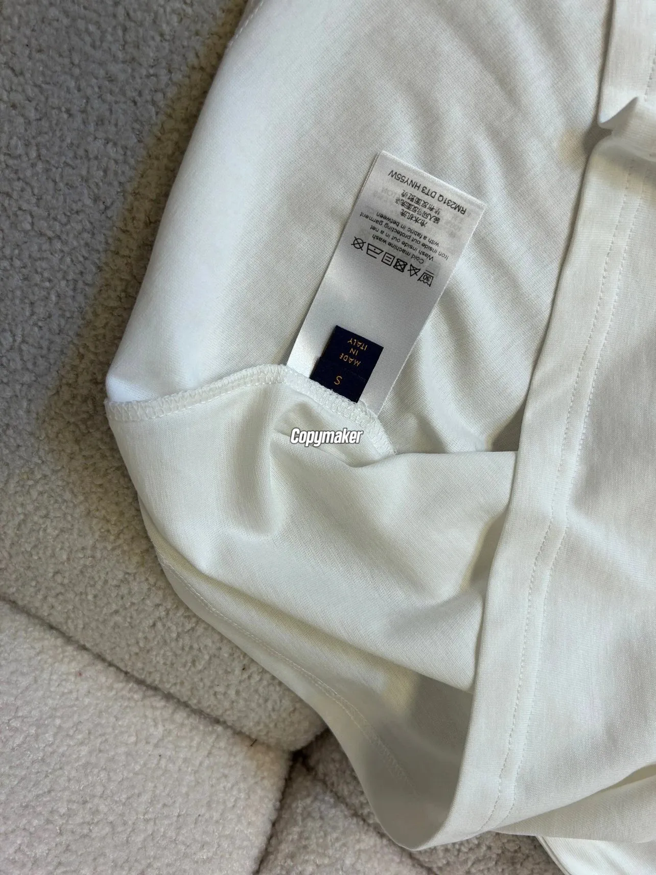 【現貨】【特價免運】1V 24SS Embossed T-Shirt 壓紋浮雕經典logo 重磅簡約素色 短袖 T恤
