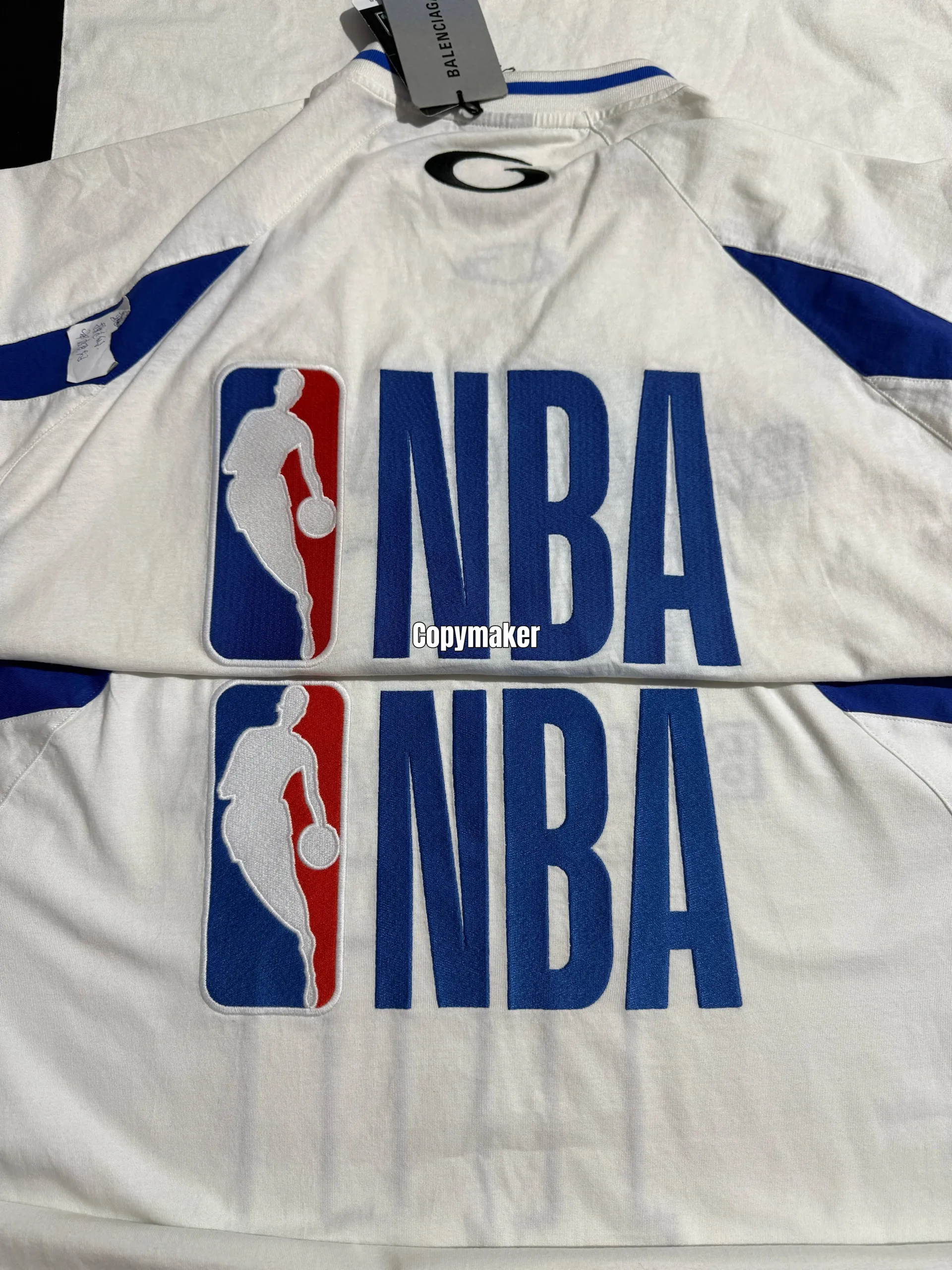 【618新品】【過驗】巴黎 BLC 26SS x NBA 聯名 拼接刺繡logo 短袖T恤足球衣 白色