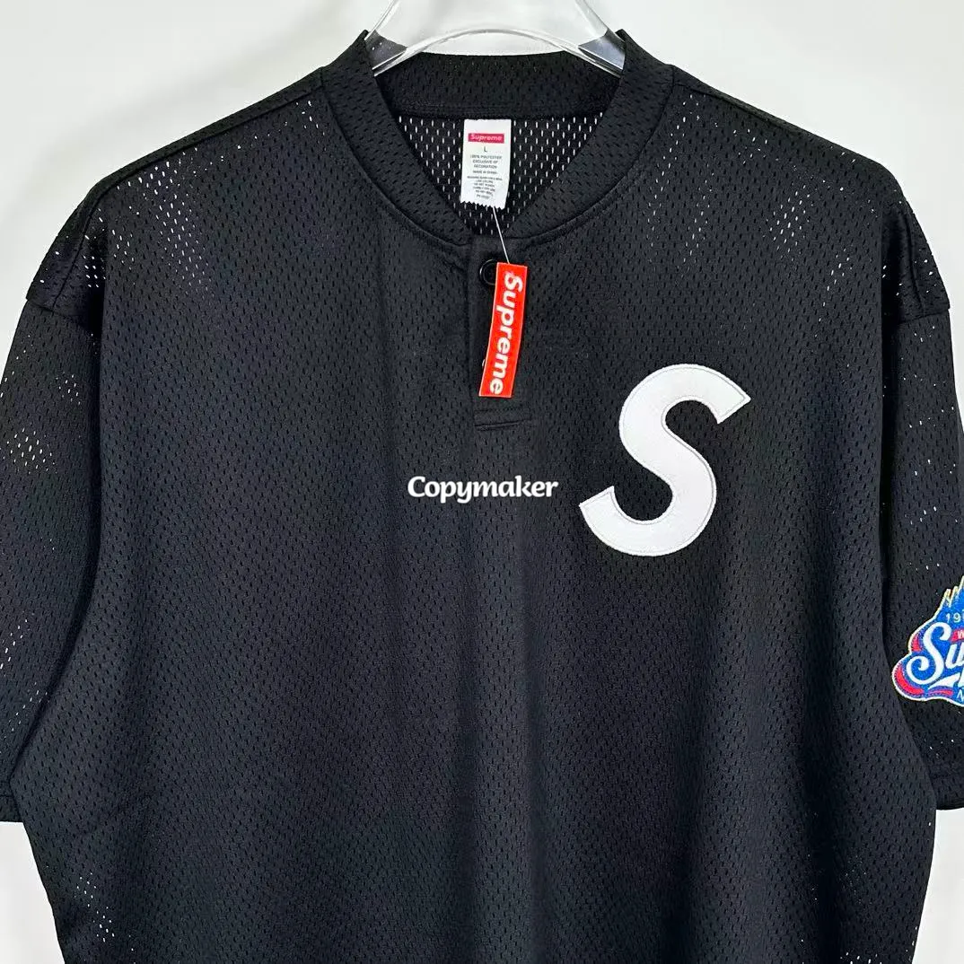 【預售】Sup SS25 WEEK1 S logo Baseball Henley 亨利領網眼刺繡logo球衣棒球服短袖T恤 四色