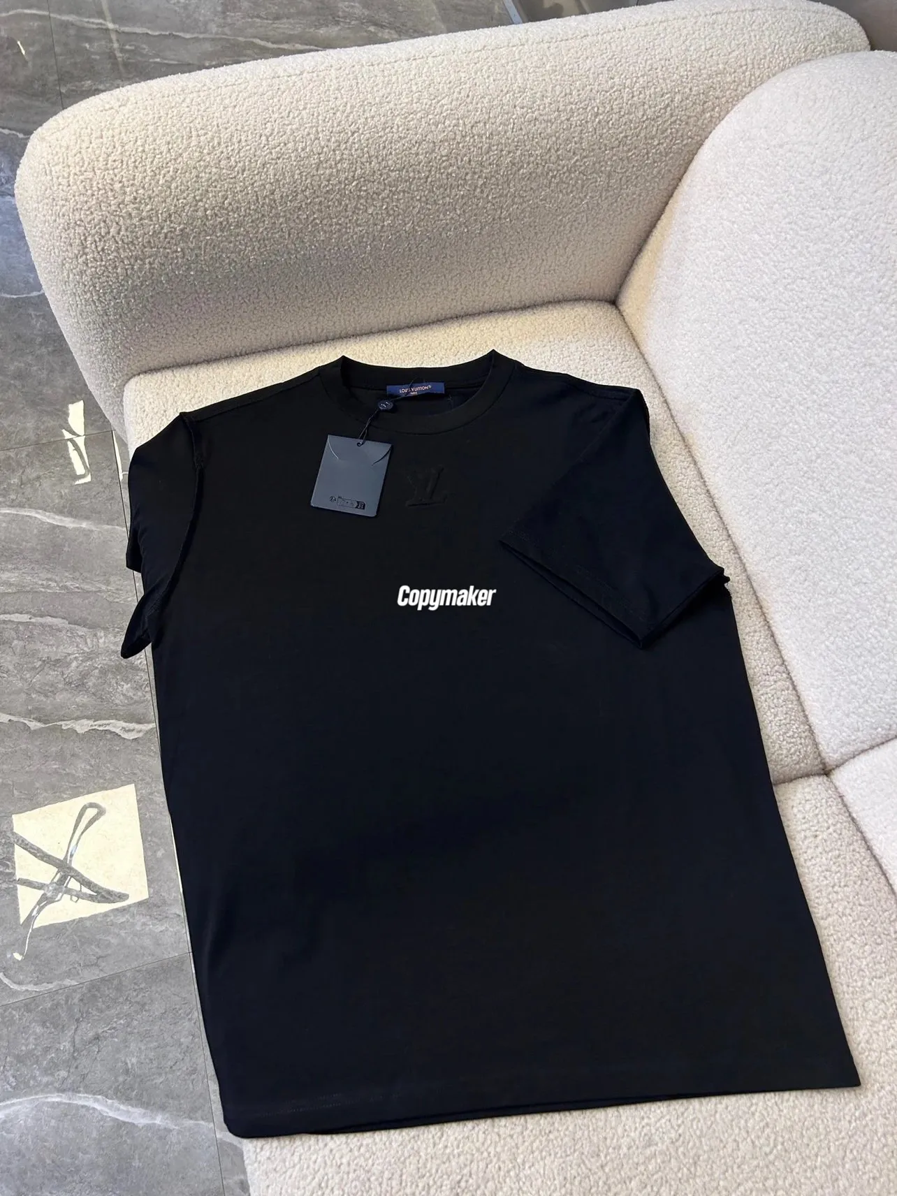 【現貨】【特價免運】1V 24SS Embossed T-Shirt 壓紋浮雕經典logo 重磅簡約素色 短袖 T恤
