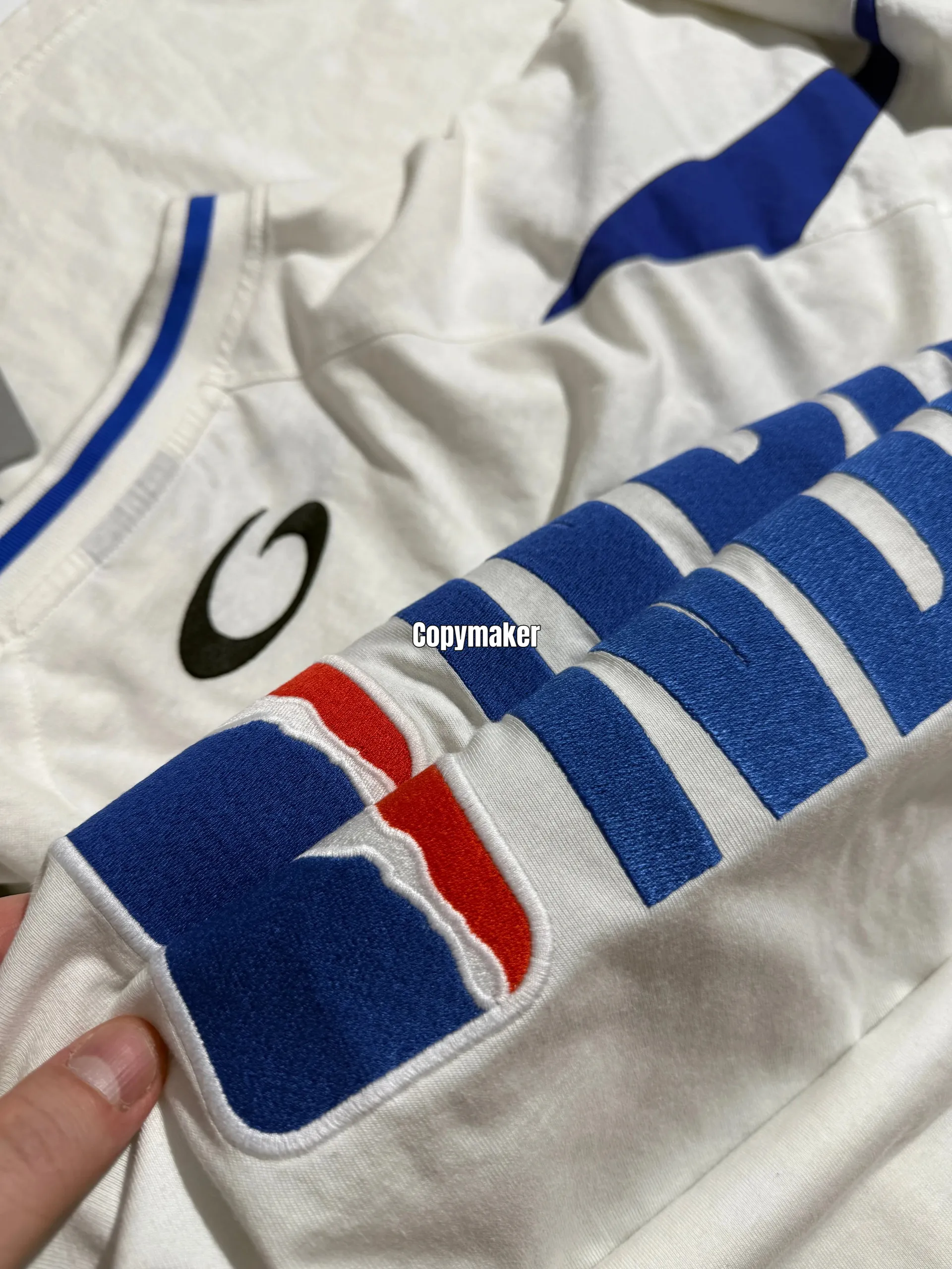 【618新品】【過驗】巴黎 BLC 26SS x NBA 聯名 拼接刺繡logo 短袖T恤足球衣 白色