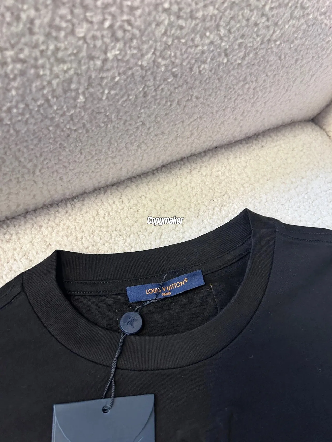 【現貨】【特價免運】1V 24SS Embossed T-Shirt 壓紋浮雕經典logo 重磅簡約素色 短袖 T恤