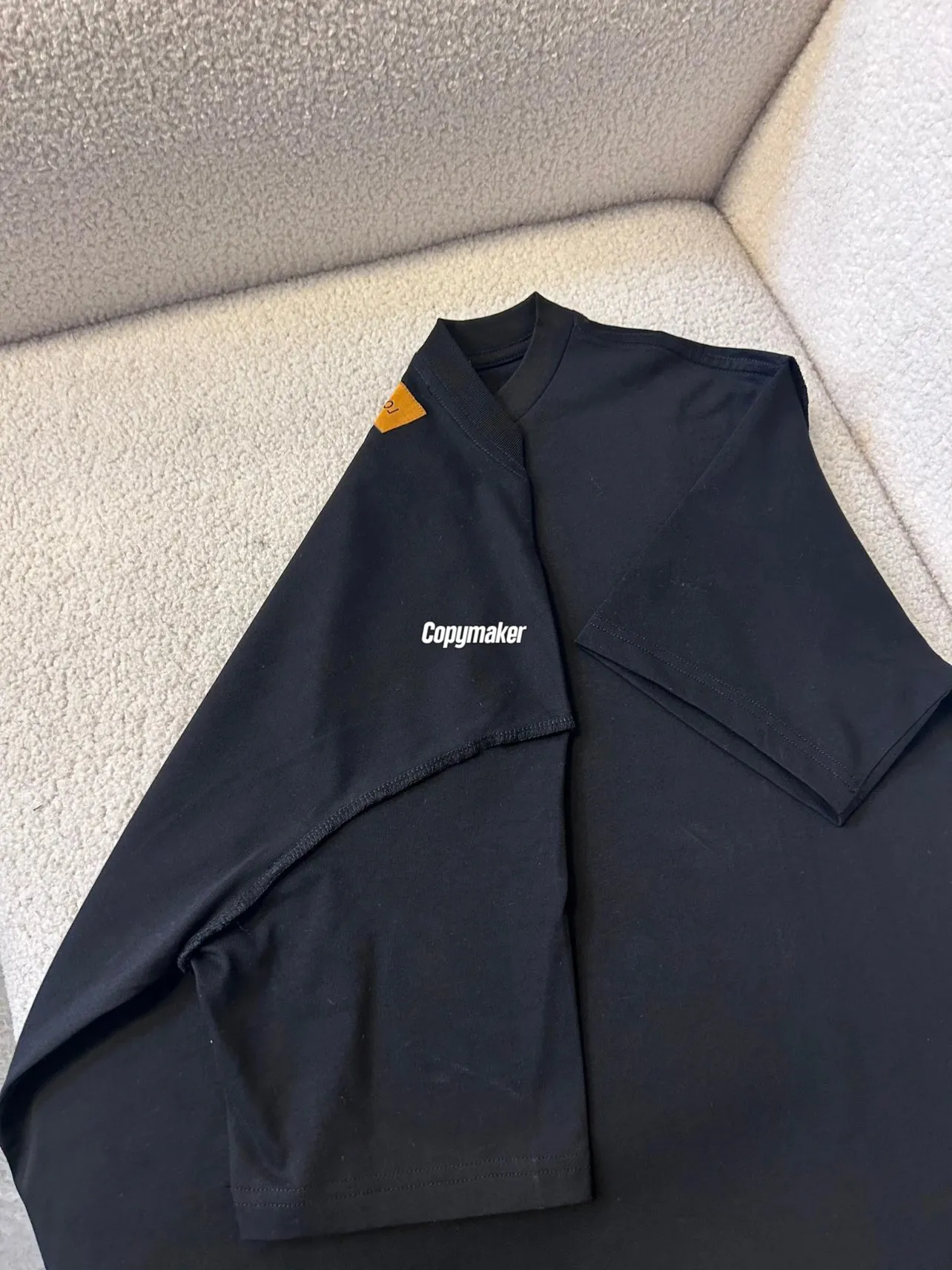 【現貨】【特價免運】1V 24SS Embossed T-Shirt 壓紋浮雕經典logo 重磅簡約素色 短袖 T恤
