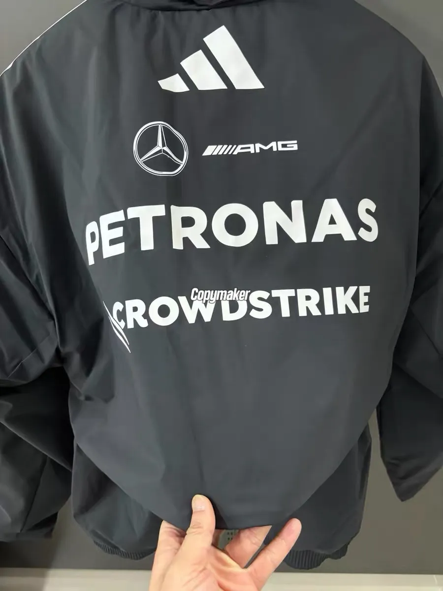 【預售】AD × MERCEDES-AMG 聯名款 PETRONAS F1 一級方程式車隊 拉鍊夾克外套棉服 黑色
