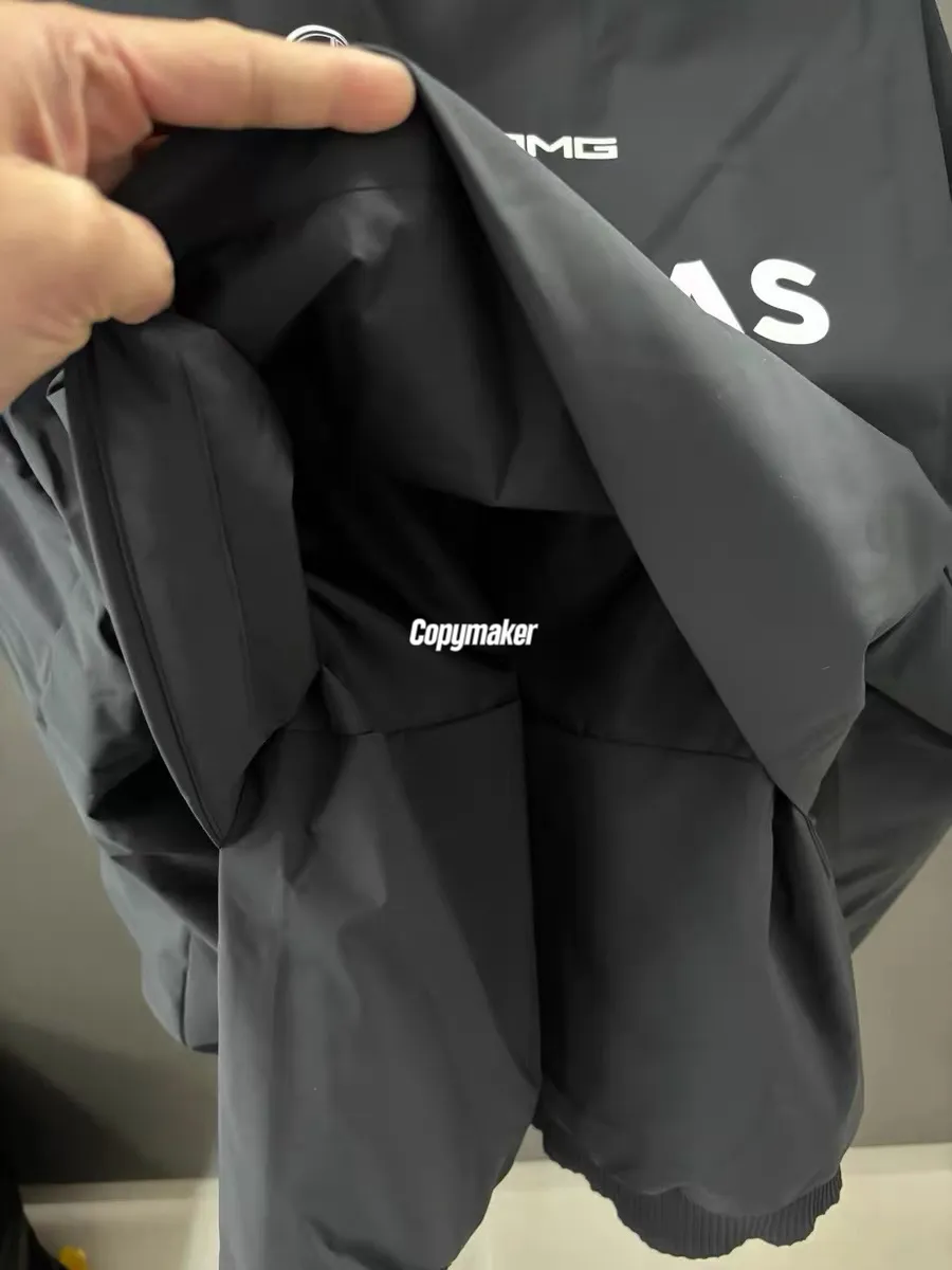 【預售】AD × MERCEDES-AMG 聯名款 PETRONAS F1 一級方程式車隊 拉鍊夾克外套棉服 黑色
