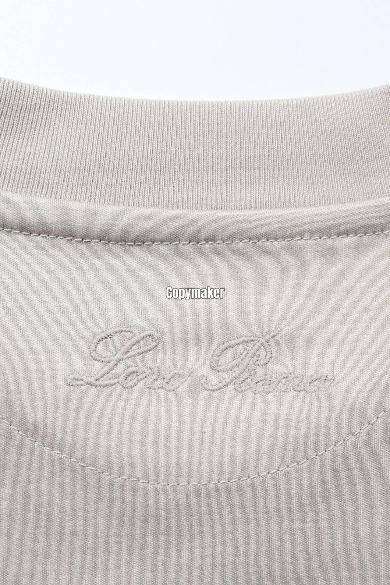 【預售】Loro Piana 後領刺繡 簡約素色 桑蠶絲涼感 短袖T恤 四色 高端品牌