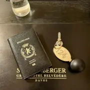 【現貨】巴黎 BLC 24SS Passport 無機票版本 護照套護照夾 牛皮 卡套皮夾證件套錢包：圖片 6