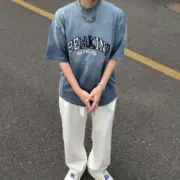 巴黎 BLC 23SS Be kind 補丁刺繡做舊破壞 logo字母 水洗 短袖T恤 天空藍：圖片 4