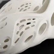 【現貨】YEEZY Foam Runner "Ararat" 骨白 洞洞鞋 洞洞拖 拖鞋 YZY G55486：圖片 7