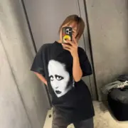 【現貨】【福利回饋】巴黎 BLC 24FW Mina 音樂人像 限定款 nfc可掃描 短袖T恤 黑色：圖片 6