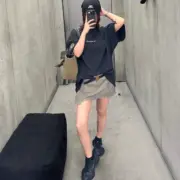 【現貨】巴黎 BLC 25SS 胸口刺繡小logo 袖章徽章 水洗 短袖T恤 黑色：圖片 7