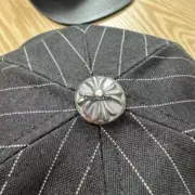 【現貨】Chrome Hearts 25SS 寶劍藤蔓刺繡 鴨舌帽棒球帽帽子 麂皮條紋/牛仔 925純銀：圖片 8